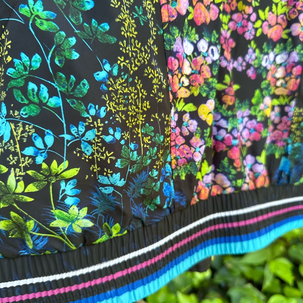 Johnny Was Black Vest with Vibrant Floral Design - Picture 9 of 16